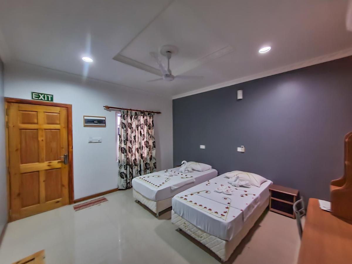 Serene Sky Guest House Thoddoo Buitenkant foto