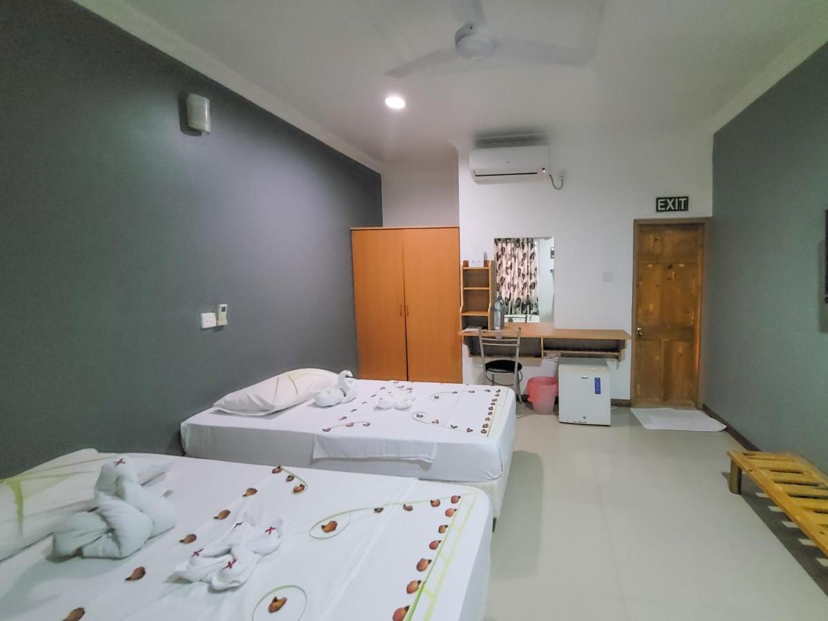 Serene Sky Guest House Thoddoo Buitenkant foto